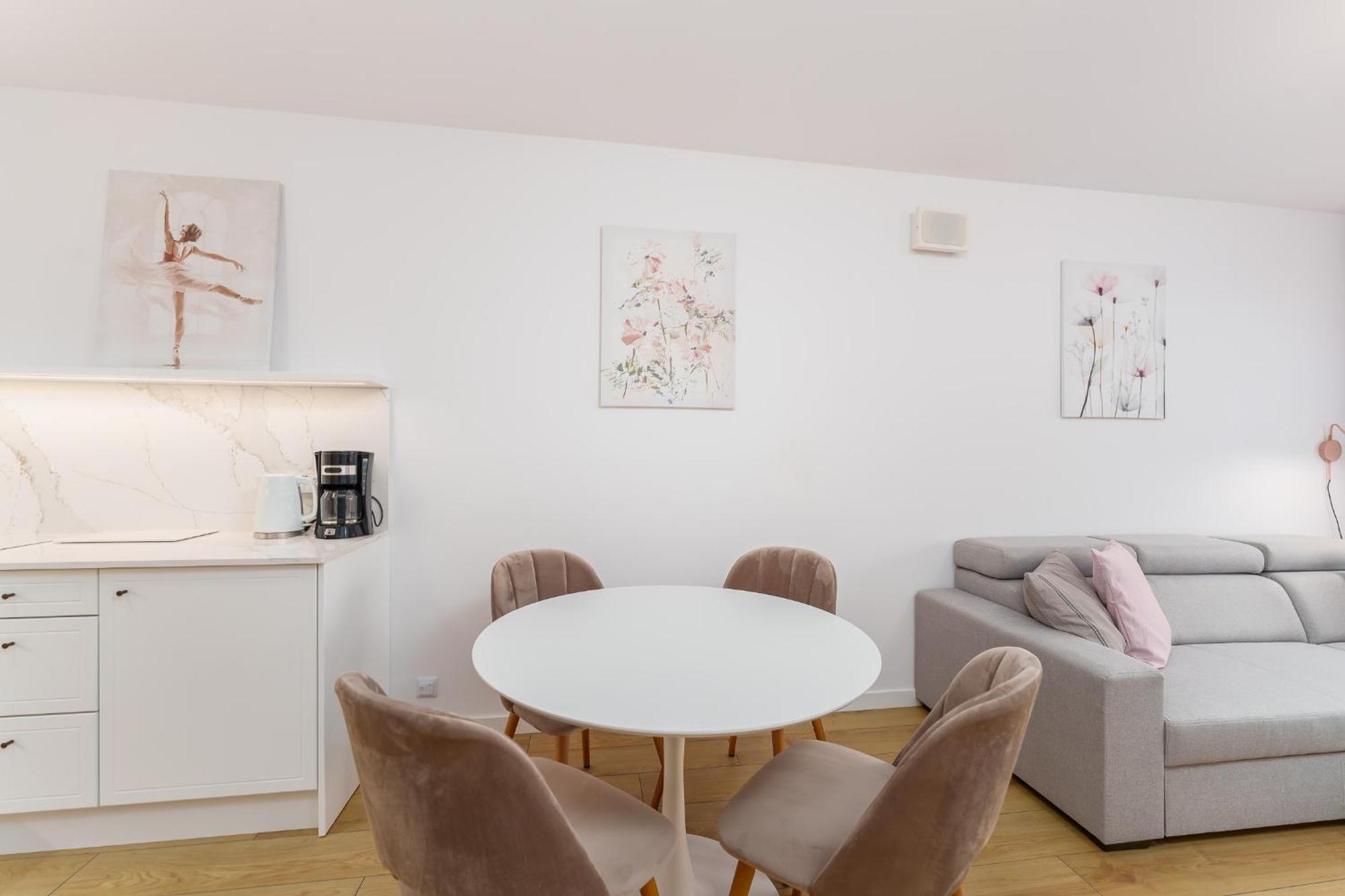 Faro Apartamenty Kasprowicza 20 Basen W Cenie Schwimmbad Im Preis Kolobrzeg Bagian luar foto
